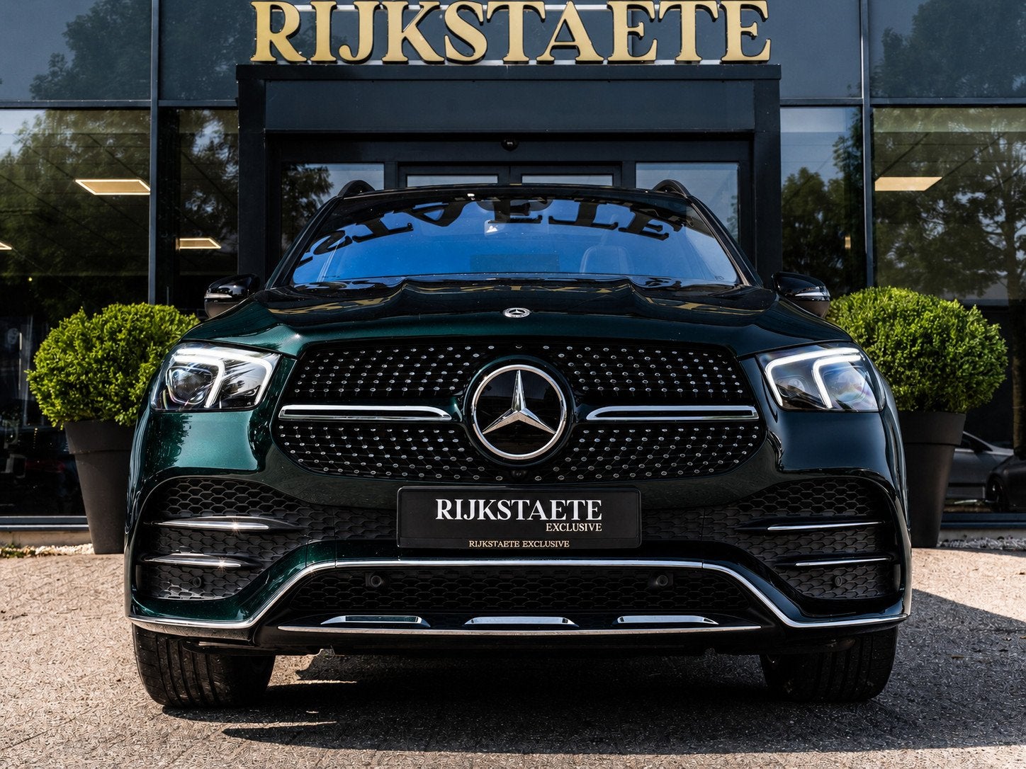 Mercedes GLE-klasse 350 e 4MATIC AMG|PANO|MASSAGE|TREKHAAK, Auto's, Automaat, Dealer onderhouden, Gebruikt, 4 cilinders