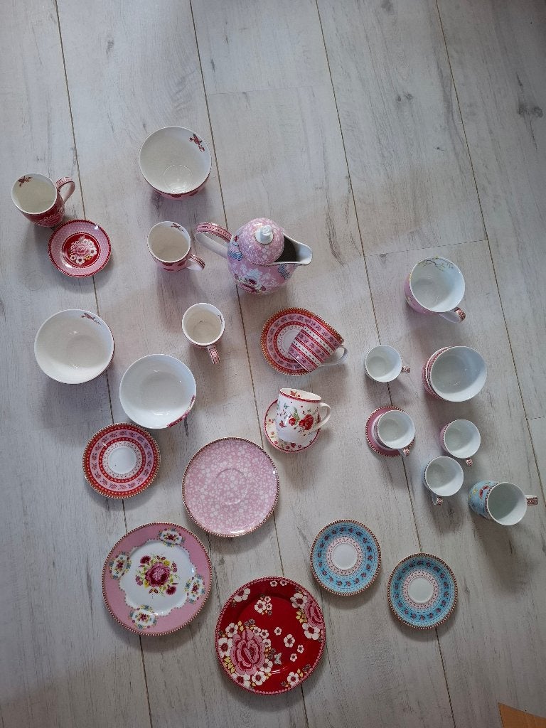 Pip studio servies, Huis en Inrichting, Keuken | Servies, Ophalen, Zo goed als nieuw, Overige stijlen, Kop(pen) en/of Schotel(s)