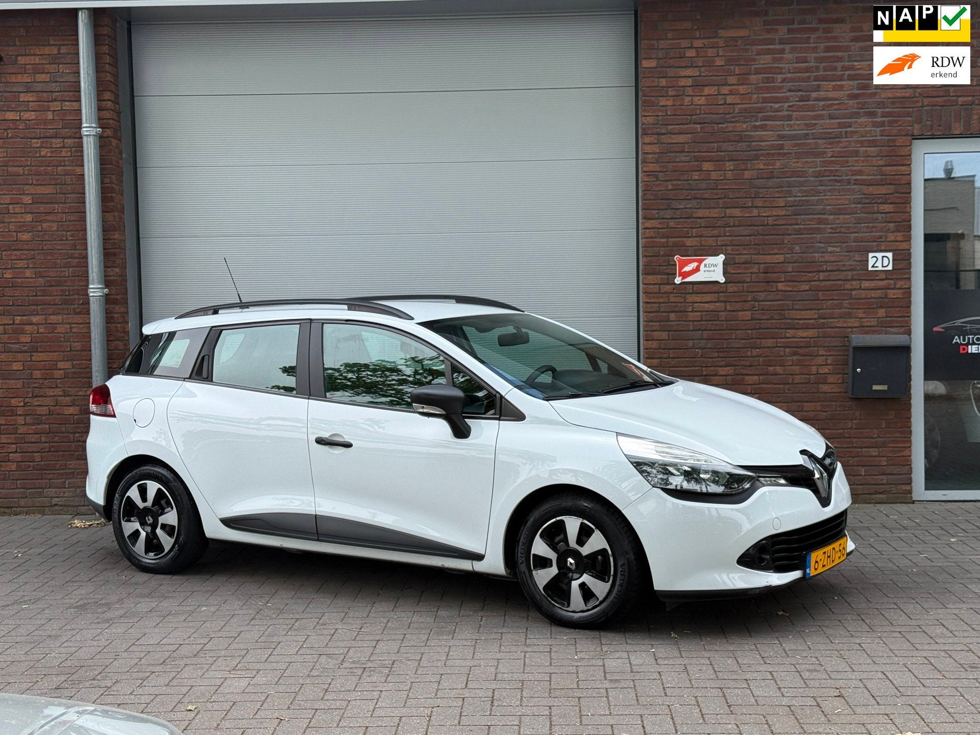 Renault Clio Estate 0.9 TCe Authentique|AIRCO|NIEUWE APK|LEU, Auto's, Voorwielaandrijving, Stof, Zwart, Start-stop-systeem