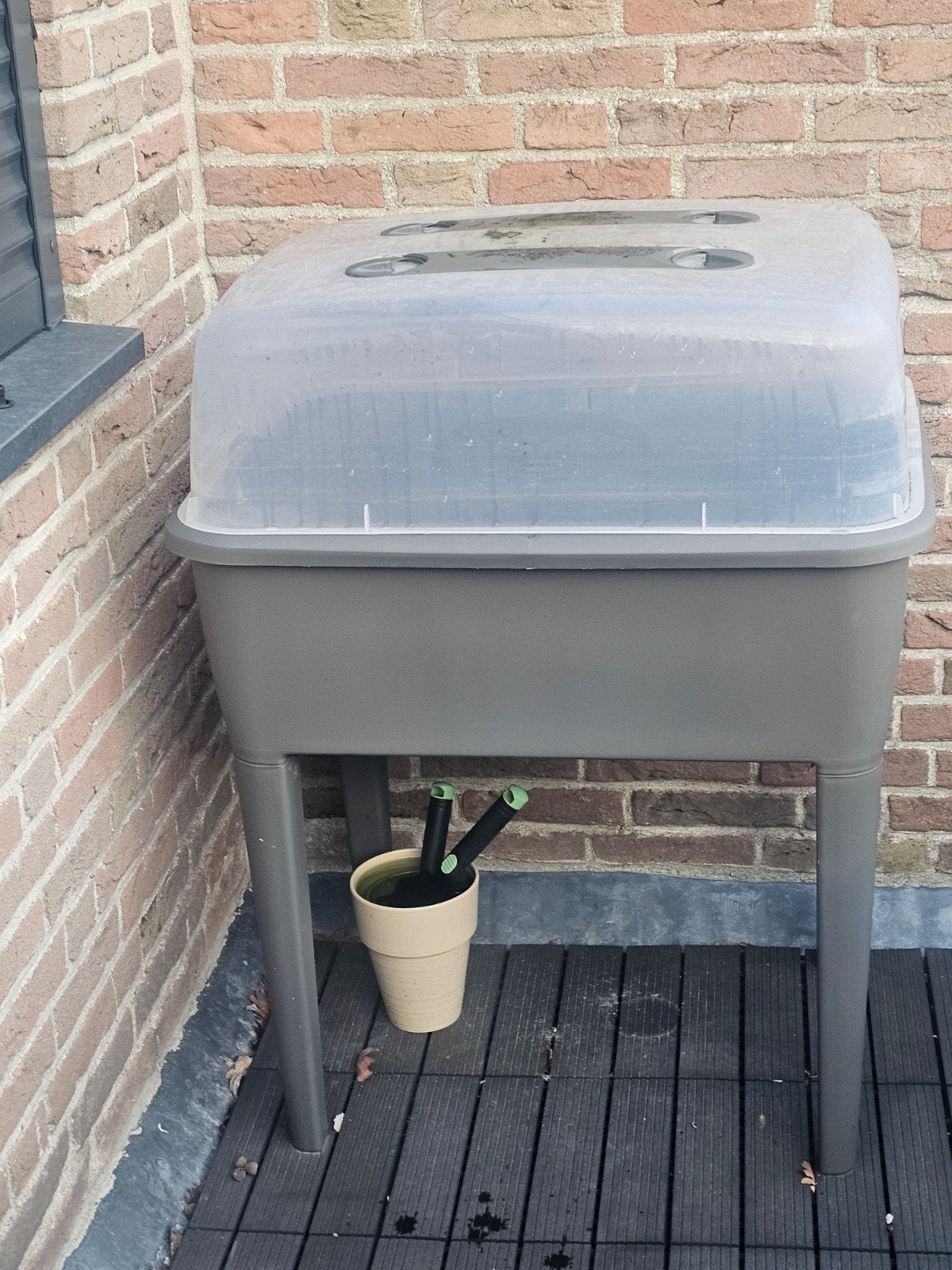 Een broedkas, Ophalen, Gebruikt, Rond, Minder dan 30 cm