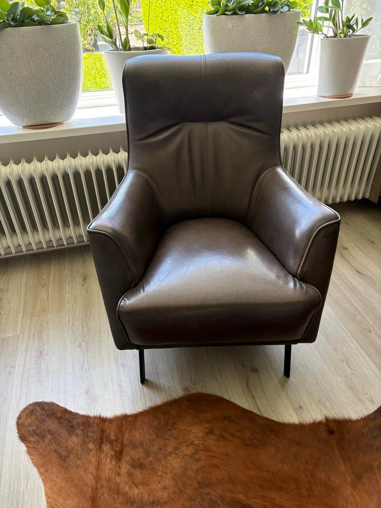 Twee Comfortabele bruine leren fauteuils henders en hazel, Ophalen, Gebruikt, 50 tot 75 cm, Leer