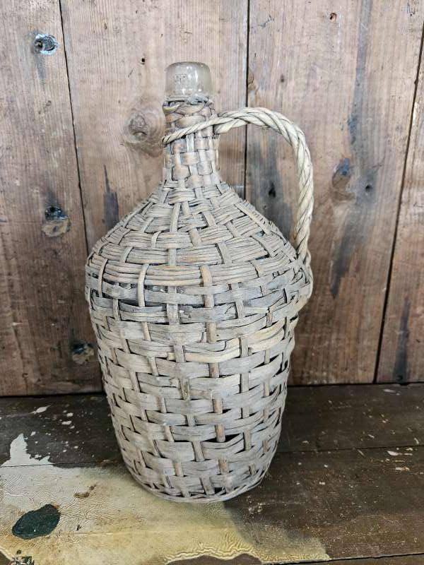 oude fles ``WOONWINKEL RUSTIEK``, Ophalen of Verzenden