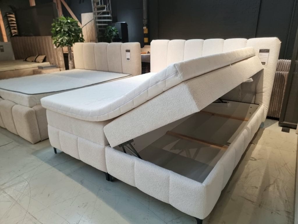 Foto 3 van Direct ophalen | Boxspring met opbergruimte + gratis topper