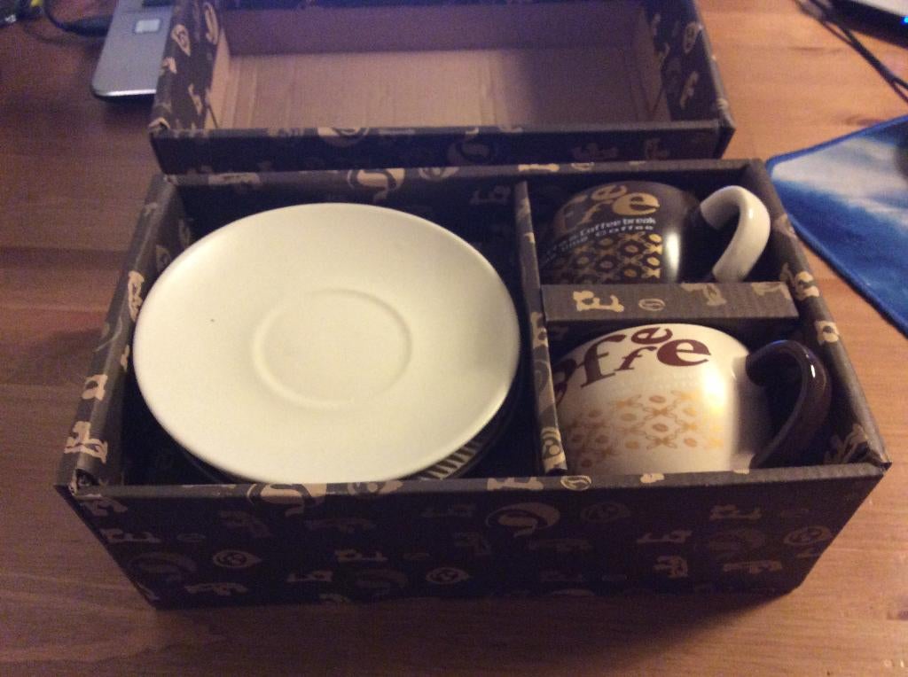 prachtig duo koffie/cappuccino kop en schotel setje, Ophalen of Verzenden, Zo goed als nieuw, Effen, Kop(pen) en/of Schotel(s)