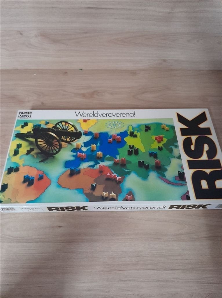 Risk Witte doos - parker - s5074, Hobby en Vrije tijd, Gezelschapsspellen | Bordspellen, Verzenden, Zo goed als nieuw