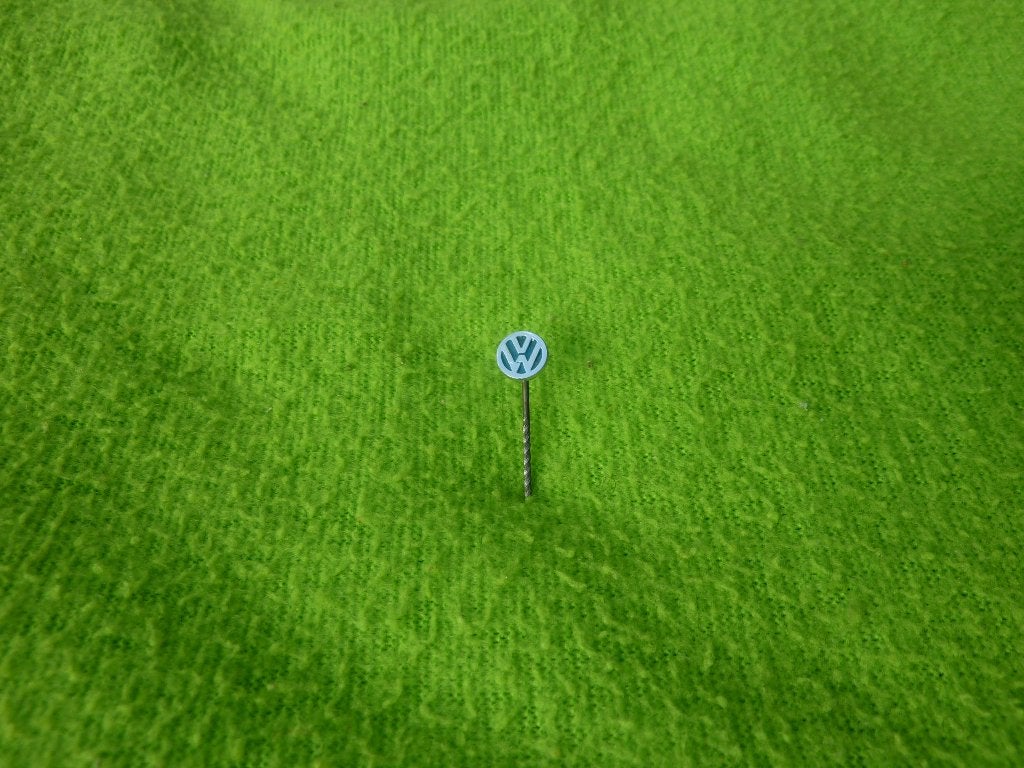 Vintage Volkswagen Pin - verzamelobject, Ophalen of Verzenden, Zo goed als nieuw, Merk, Speldje of Pin