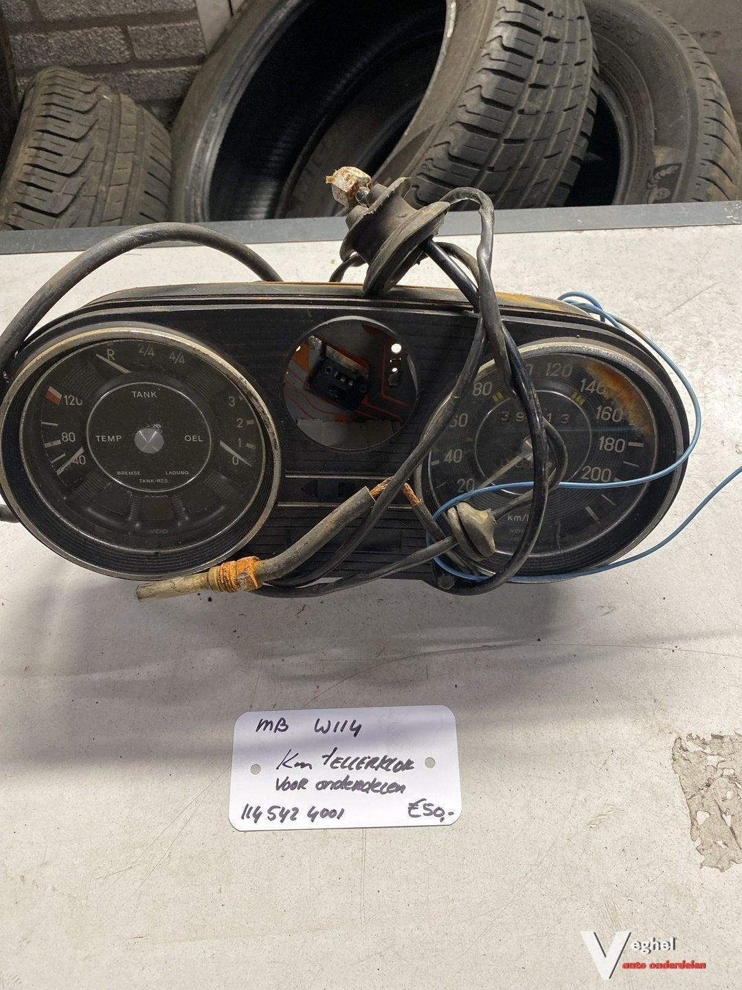 Mercedes W114 Km Tellerklok 114 542 4001 voor onderdelen
