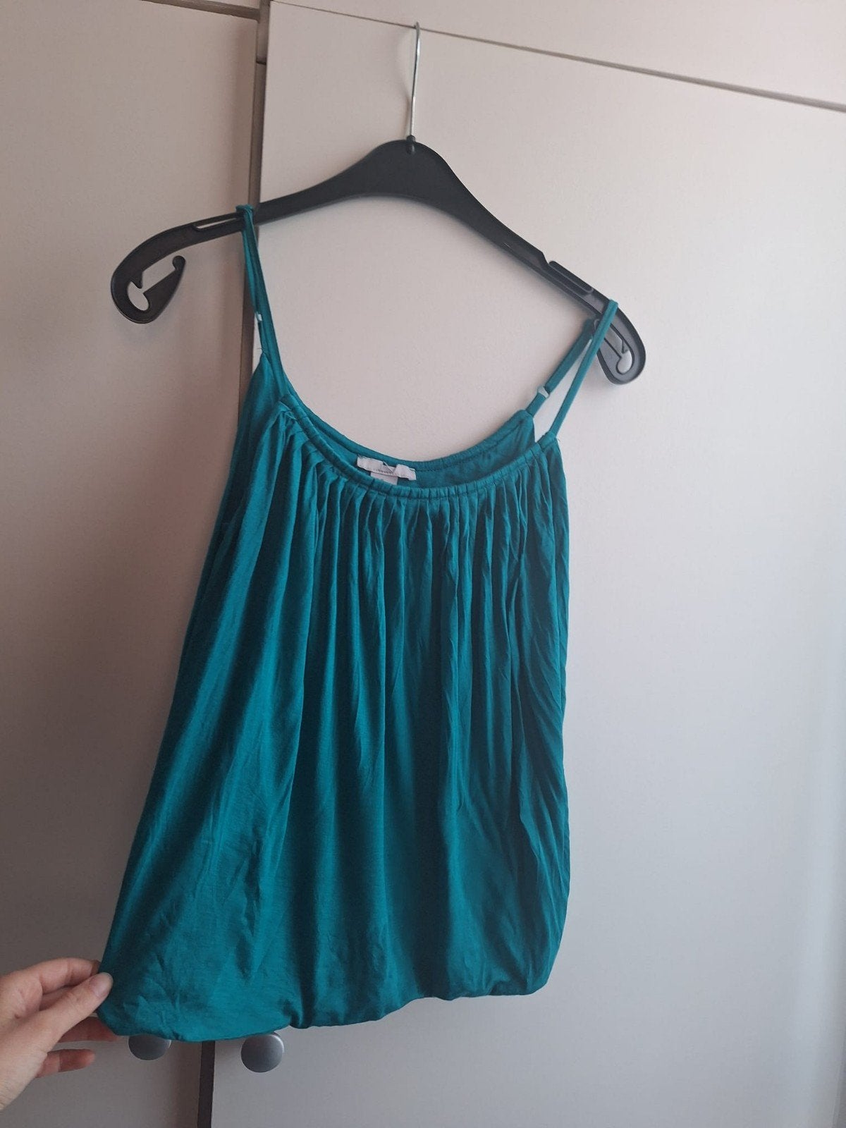 H&M groene top mosgroen, Kleding | Dames, Tops, H&M, Verzenden, Zonder mouw, Maat 34 (XS) of kleiner