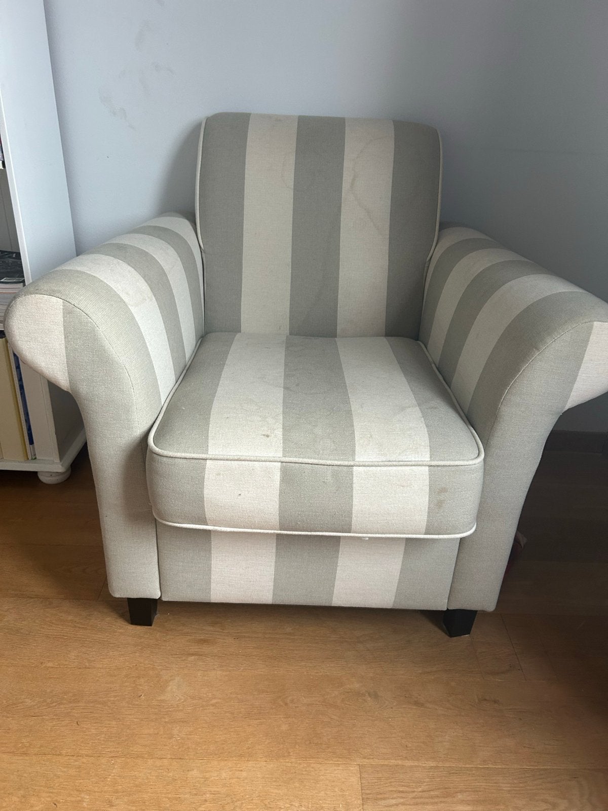 Comfortabele gestreepte fauteuil, Huis en Inrichting, Fauteuils, Ophalen, Gebruikt, Stof, 75 tot 100 cm