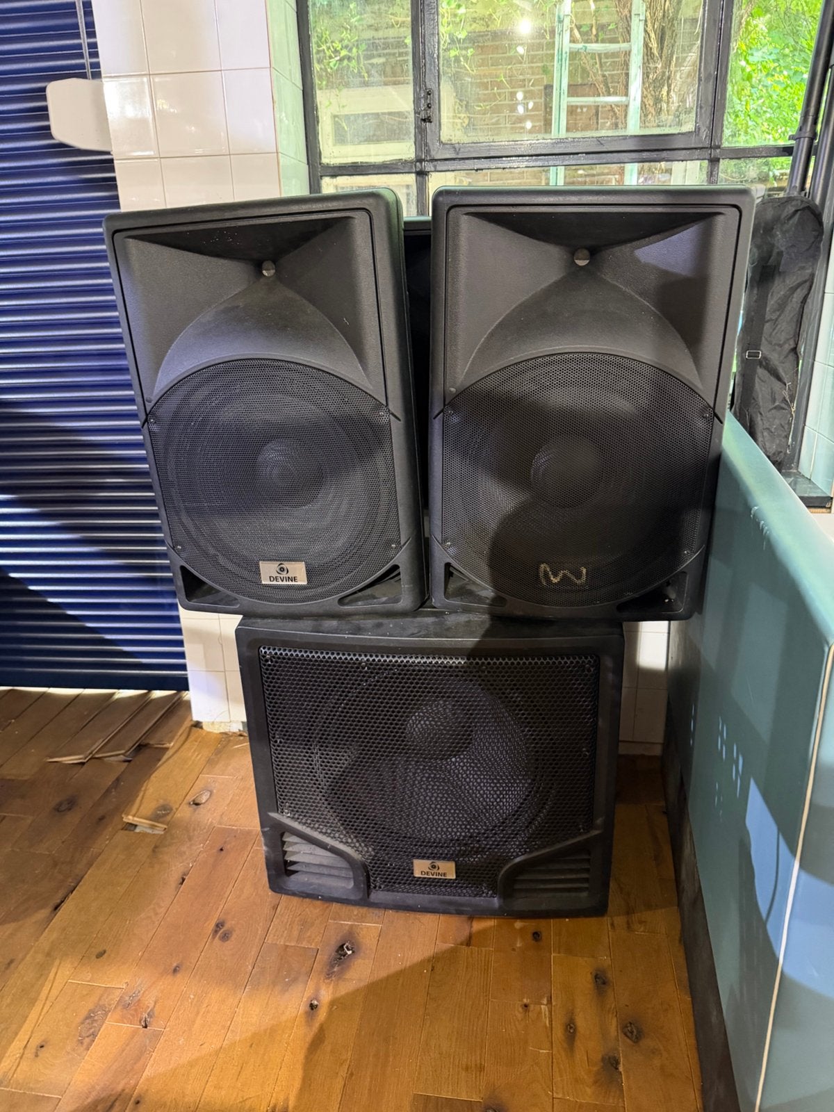 Devine artis pa set 12A 2x 15A 2x 118A sub 1x statief2x, Ophalen, Gebruikt, Subwoofer, Overige merken