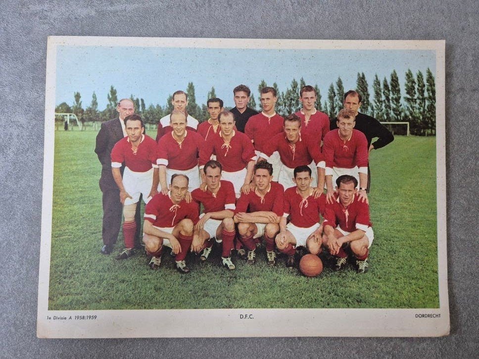 Voetbalplaat Esso 1958/59 D.F.C, Verzamelen, Sportartikelen en Voetbal, Ophalen of Verzenden, Poster, Plaatje of Sticker
