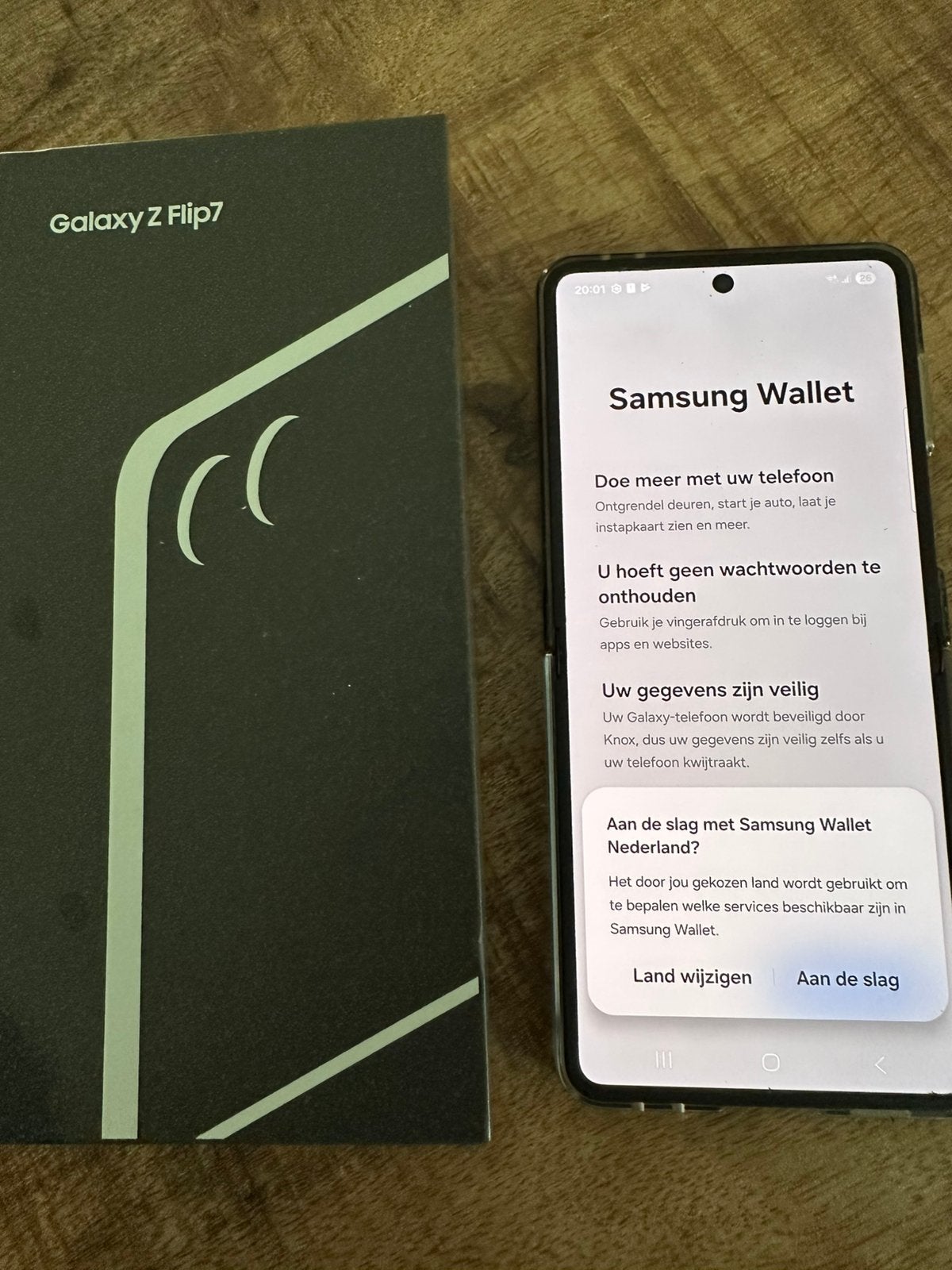 Samsung galaxy z flip7 256gb (inruil iphone mogelijk), 256 GB, Ophalen of Verzenden, Zo goed als nieuw, Zwart