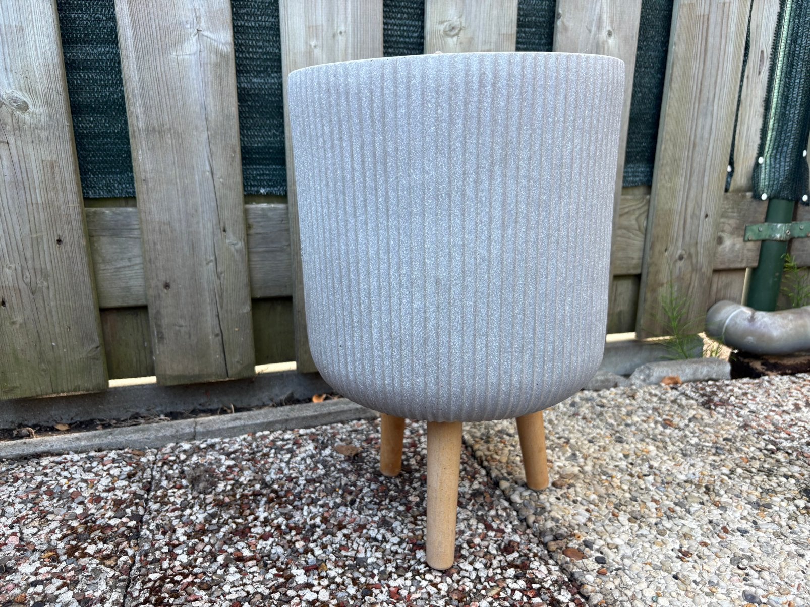 Mica bloempot op poten Lichtgrijs ZGAN, Ophalen, Kunststof, Minder dan 30 cm, Rond