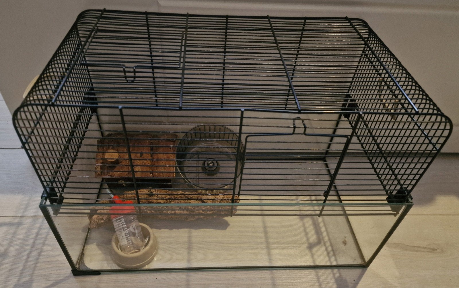 Glazen hamsterkooi met tralie bovenkant + toebehoren te koop, Kooi, Minder dan 75 cm, Hamster, Ophalen