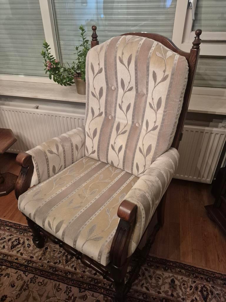 Comfortabele fauteuil met stoffen bekleding - Ophalen Lobith, Huis en Inrichting, Stoelen, Ophalen, Gebruikt, Eén