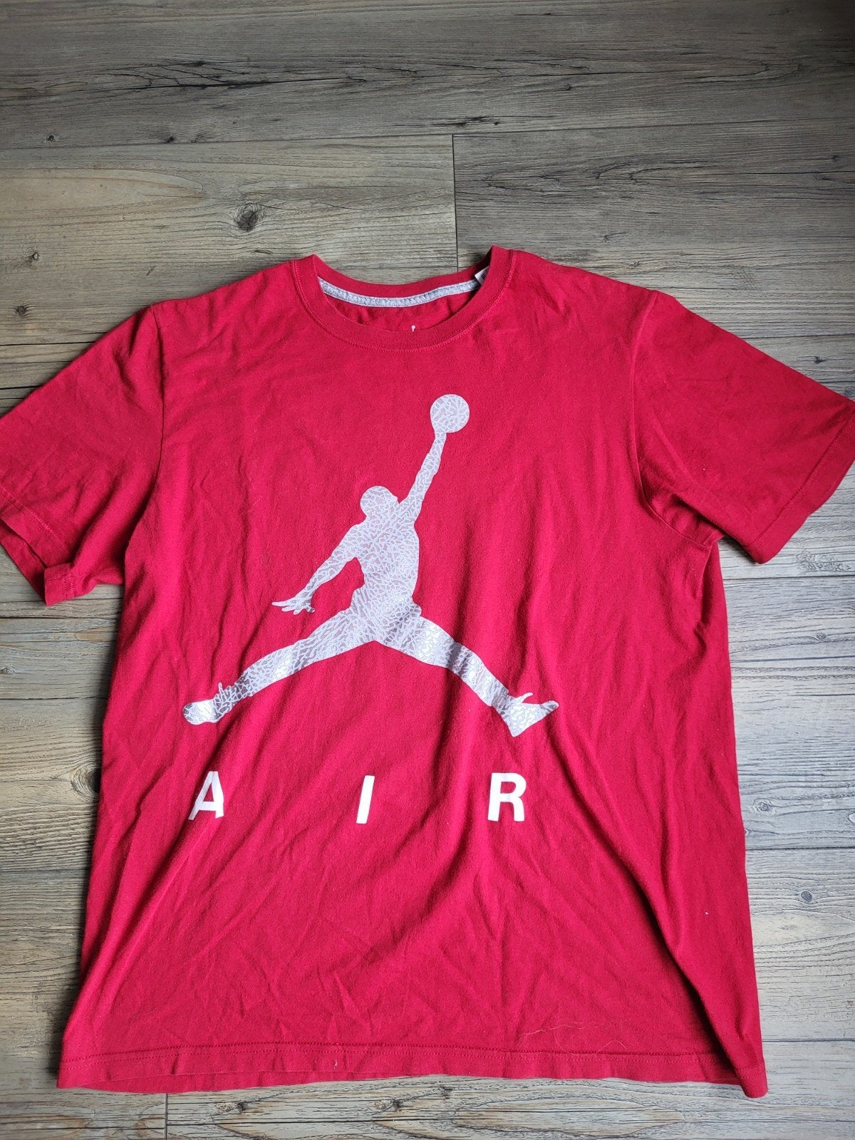 Jordan Air T-shirt rood maat L, Kleding | Heren, T-shirts, Maat 52/54 (L), Ophalen of Verzenden, Gedragen, Jordan