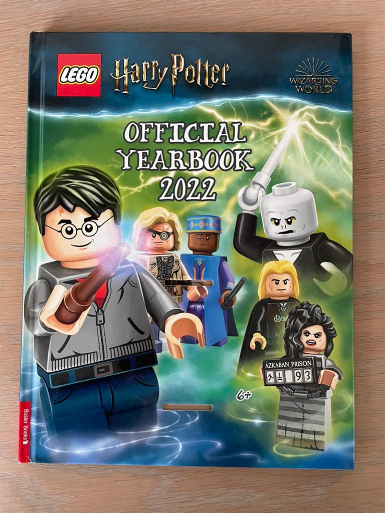 Harry Potter jaarboek 2022 (Lego) met spelletjes, Boeken, Ophalen of Verzenden, Zo goed als nieuw, Fictie algemeen