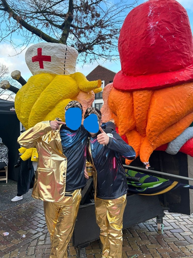 Unieke carnavalsoutfits heren "Robot" (Goud) – T.E.A.B.!, Ophalen of Verzenden, Zo goed als nieuw, Pak of Jurk
