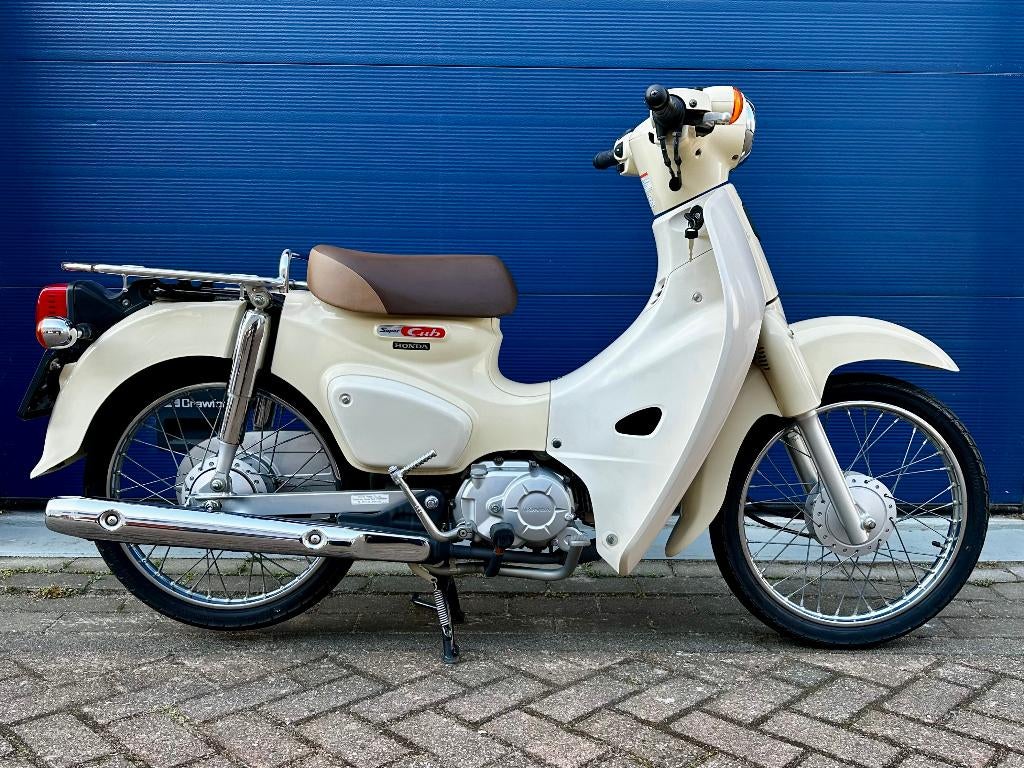 Honda C50 Super Cub | 2021 | NL Kenteken | JDM | 2.404km, Fietsen en Brommers, Brommers | Honda, Ophalen, Overige modellen, 49 cc