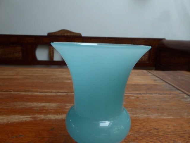 Vintage blauw opaline vaasje, 14 cm., Ophalen of Verzenden