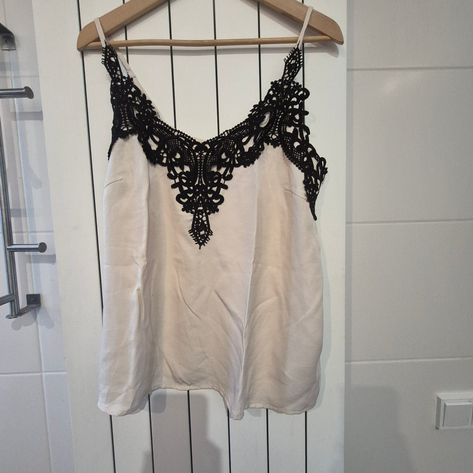 cream top maat 40 nieuw met kaartje, Maat 38/40 (M), Beige, Ophalen of Verzenden, Zonder mouw