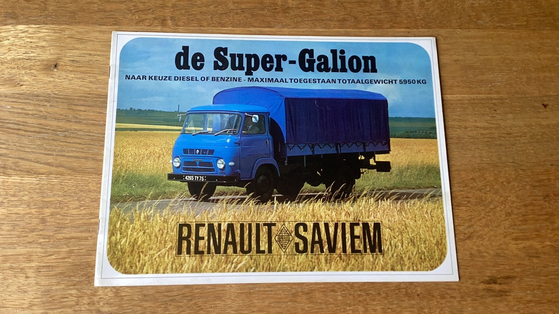 Renault Saviem Super-Galion brochure, Ophalen of Verzenden, Gelezen, Renault