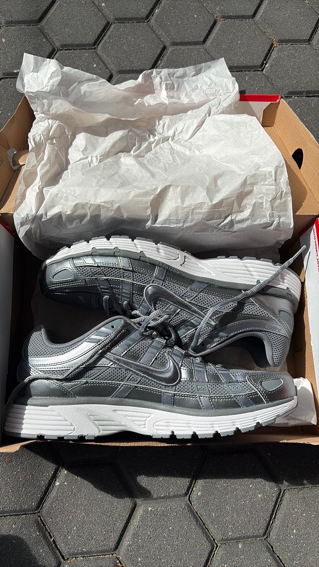Nike P-6000 Maat 45, Kleding | Heren, Nieuw, Ophalen of Verzenden, Wit, Sportschoenen