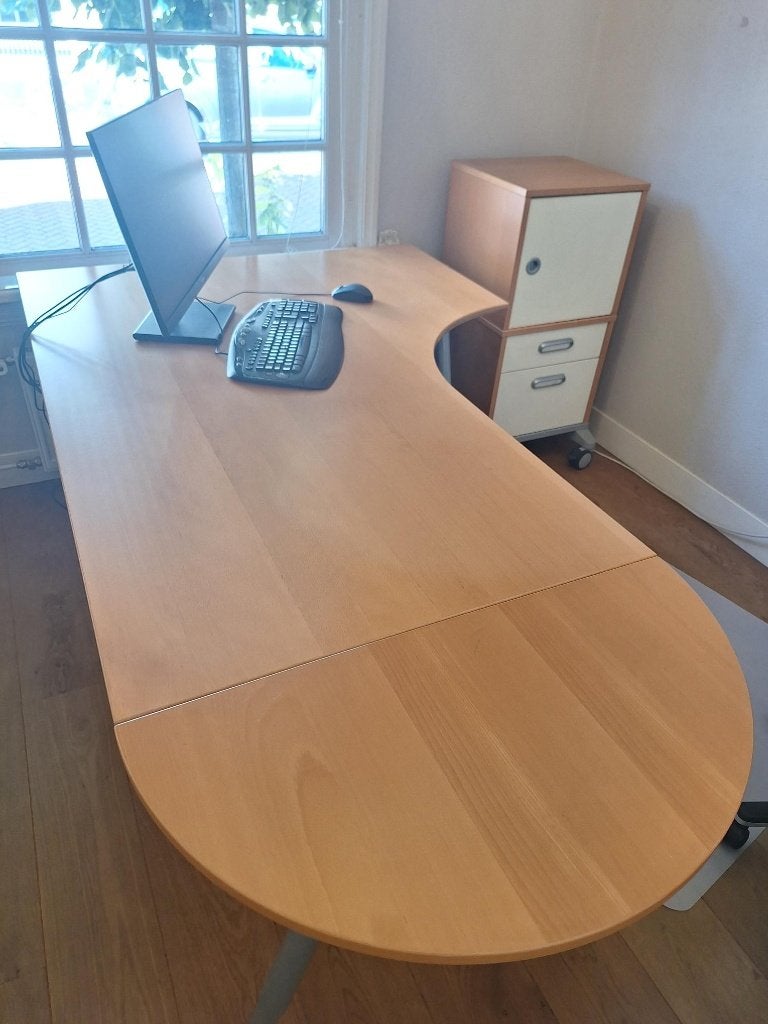 Groot en stevig bureau IKEA Effektiv, Huis en Inrichting, Bureaus, Gebruikt, 120 cm, In hoogte verstelbaar, IKEA