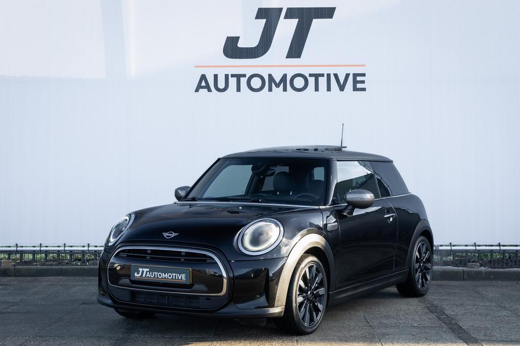 MINI Cooper 1.5 Classic Panoramadak | Camera | Cruise | Lede, Auto's, Mini, Automaat, 136 pk, Gebruikt, Euro 6