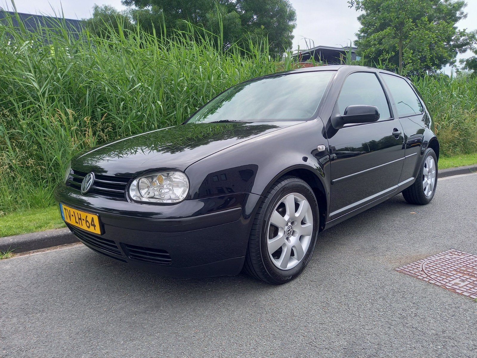 Volkswagen Golf 1.6 74KW 1998 Zwart, Auto's, Volkswagen, Particulier, Golf, Benzine, Hatchback, Handgeschakeld, Origineel Nederlands