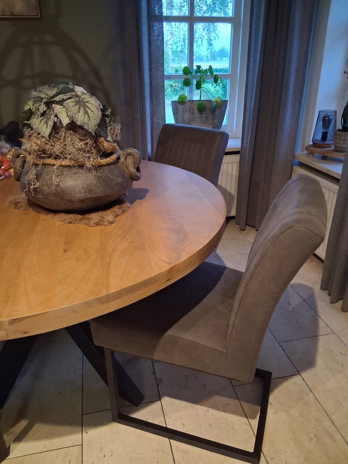 Te koop 3 zo goed als nieuwe stoelen , antraciet, Huis en Inrichting, Ophalen of Verzenden, Zo goed als nieuw, Minder dan 4 stoelen