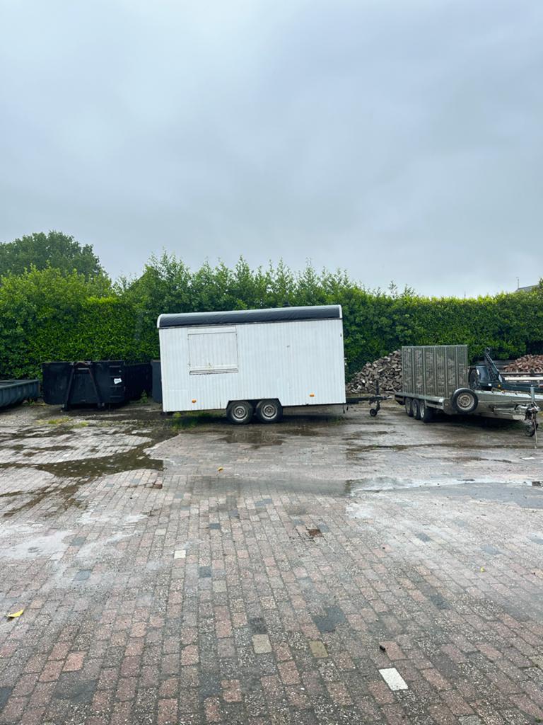 Gesloten aanhangwagen / Verkoopwagen, Ophalen, Zo goed als nieuw