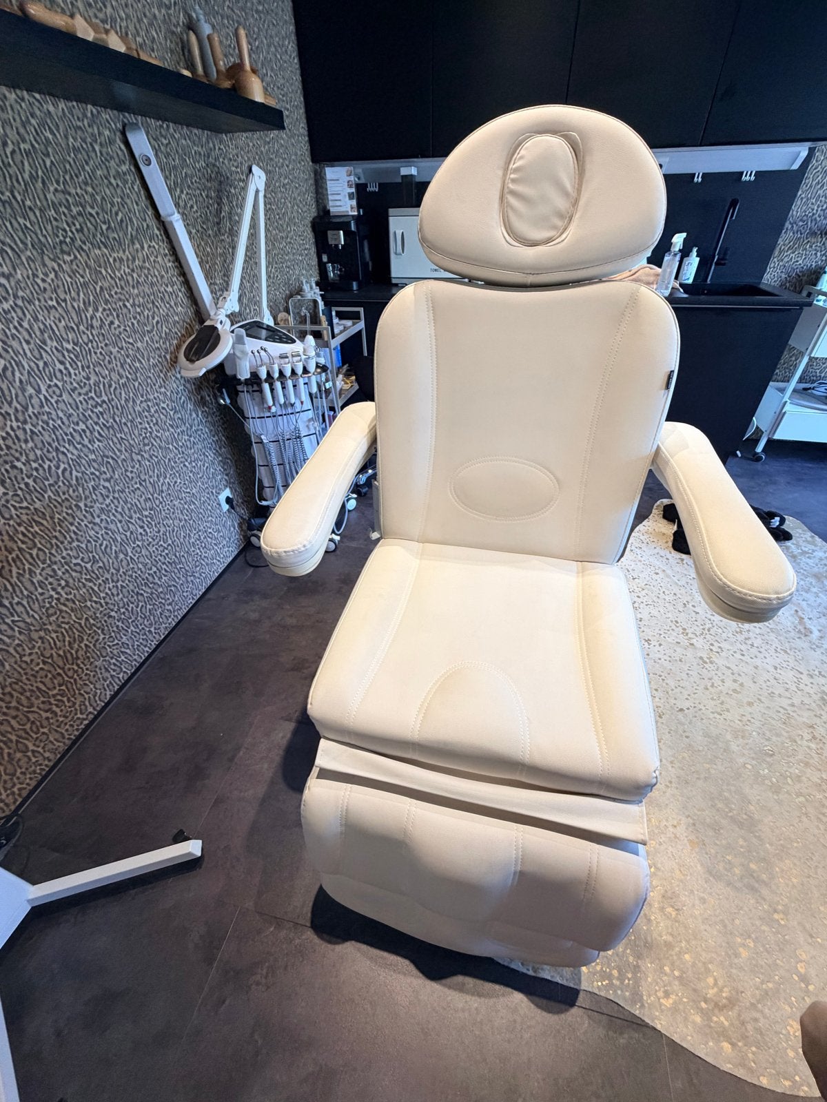 Elektrische Behandelstoel met verwarming incl tabouret kruk, Huidbehandeling