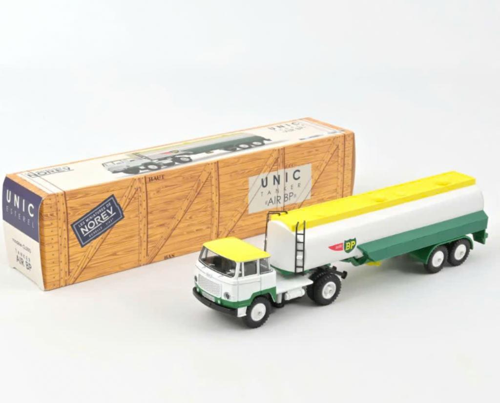 Unic BP Tankwagen met licht 1/43 NOREV / DINKY ref. CL5513
