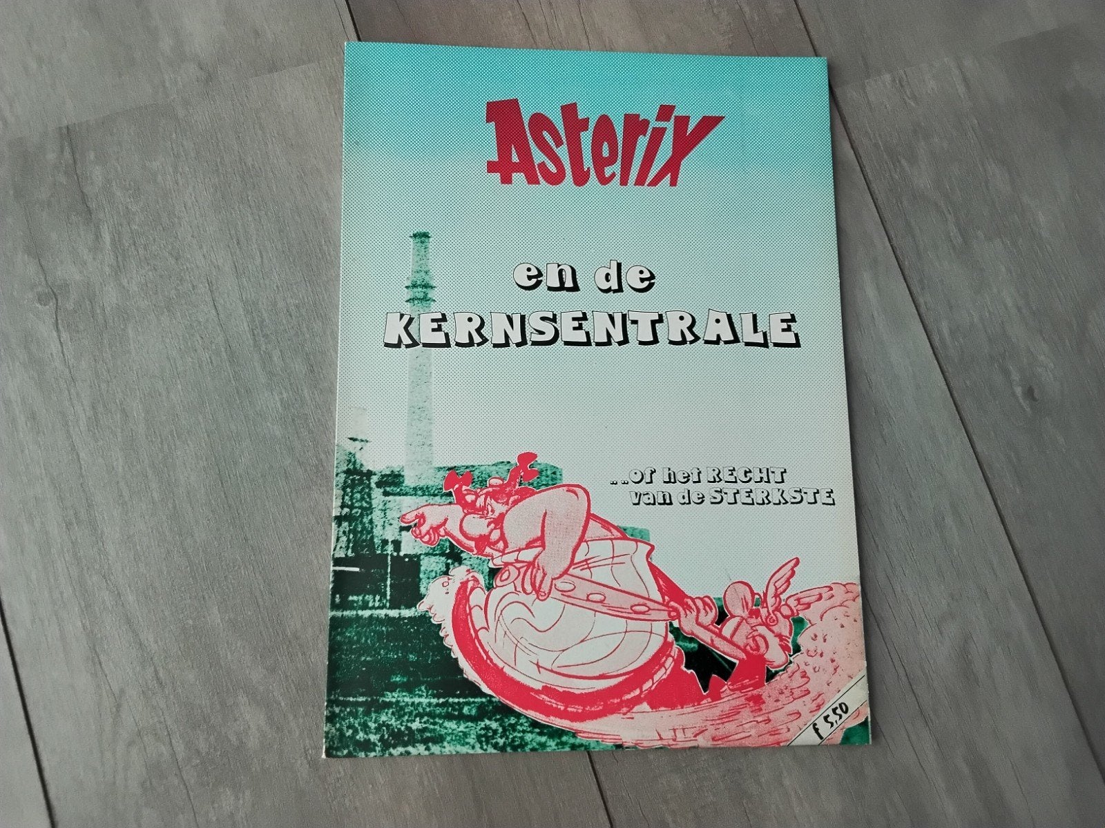 Asterix en de Kerncentrale - Zeldzaam stripboek, Ophalen of Verzenden, Zo goed als nieuw