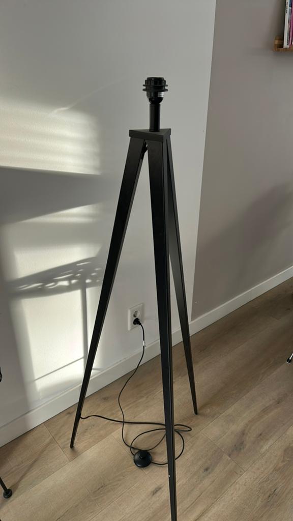 Zuiver tripod vloerlamp zwart - zonder kap, Ophalen, Zo goed als nieuw, 150 tot 200 cm