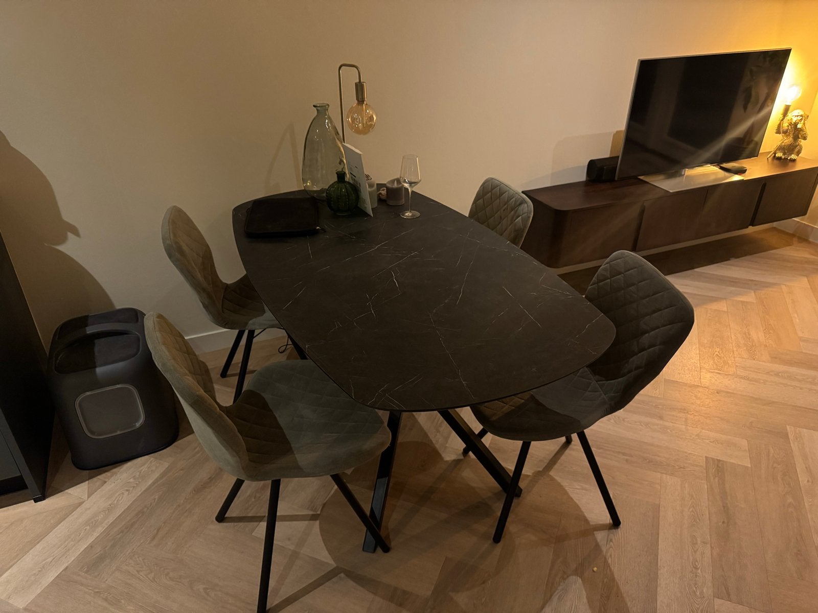 Kas20 Eettafel 160x90 + Stoelen - Deens Ovaal Marmer, Huis en Inrichting, Ophalen, Kunststof, Gebruikt, 50 tot 100 cm