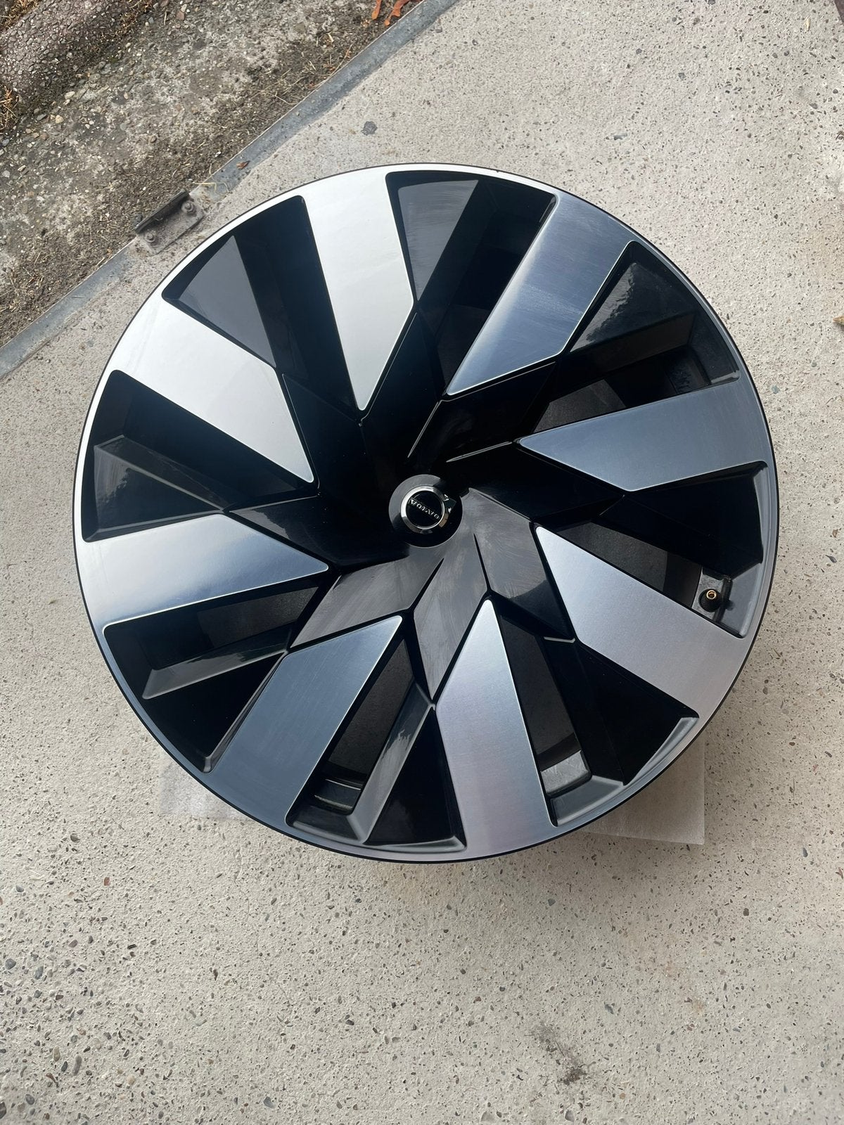 Volvo 8-Spaaks 21’’(Black Diamond Cut) velg., Ophalen, 21 inch, Velg(en)