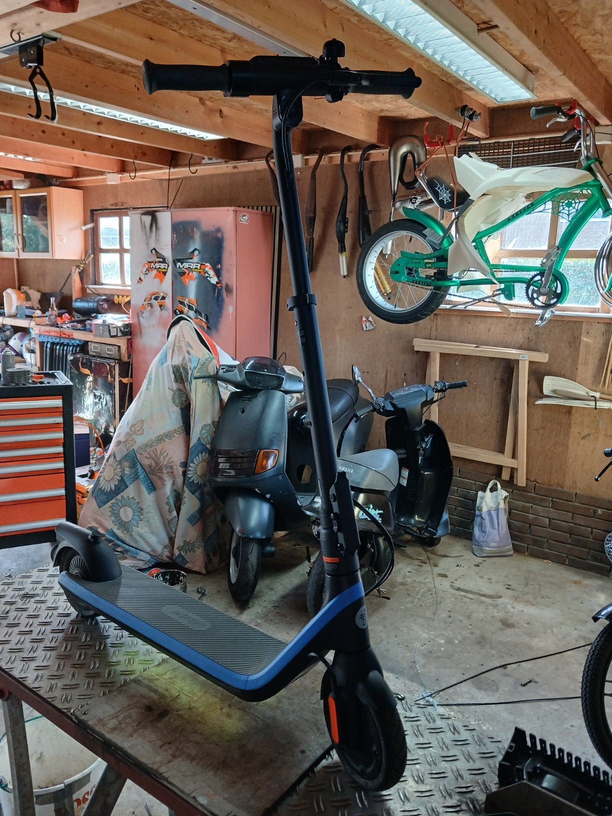 ninebot bijna gloednieuw, Fietsen en Brommers, Ophalen of Verzenden, Zo goed als nieuw, Elektrische step (E-scooter)
