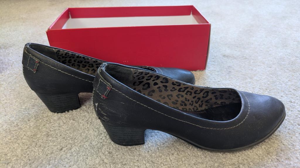 S.Oliver zwarte nette open schoenen maat 40 comfortabele hak, Ophalen, Schoenen met lage hakken, Zwart, Zo goed als nieuw