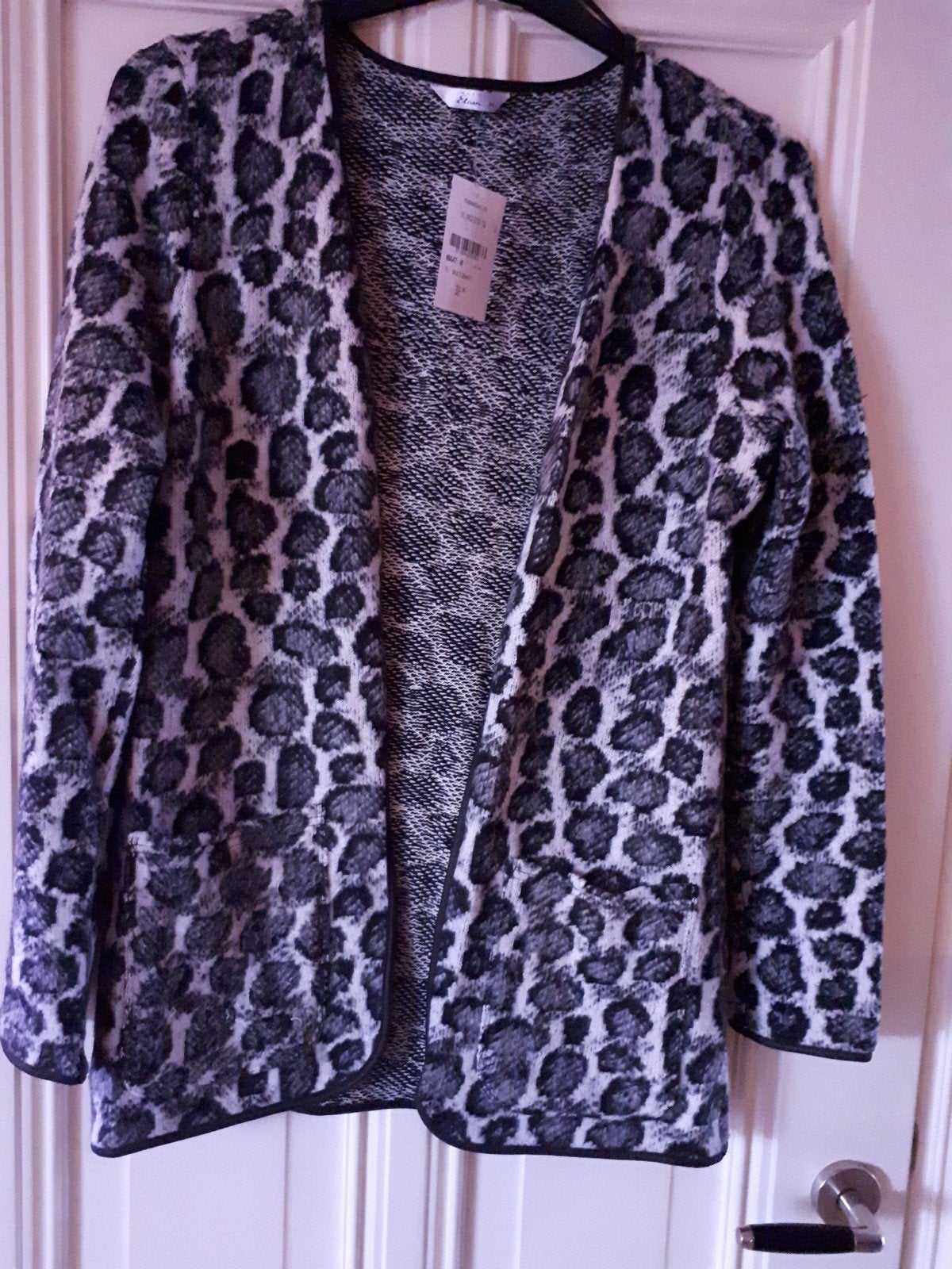 VEST NIEUW MAAT M PANTER MOTIEF, Ophalen of Verzenden, Nieuw, Maat 38/40 (M)