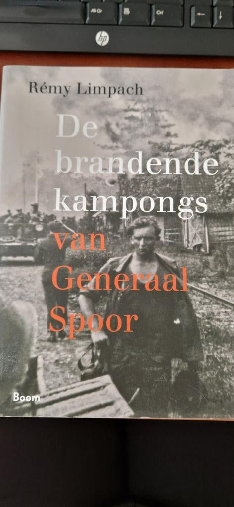 Rémy Limpach - De brandende kampongs van Generaal Spoor, Boeken, Ophalen of Verzenden, Zo goed als nieuw, Rémy Limpach