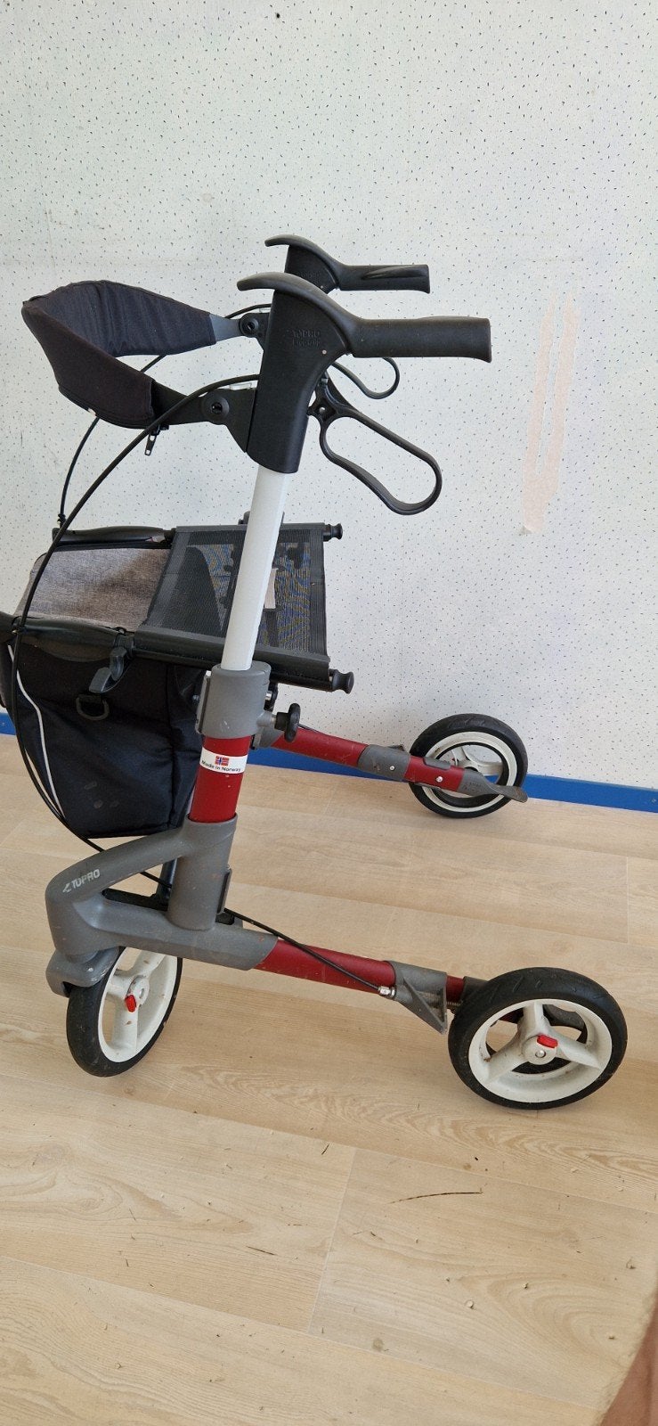 Lichtgewicht rollator Topro, Ophalen, Zo goed als nieuw