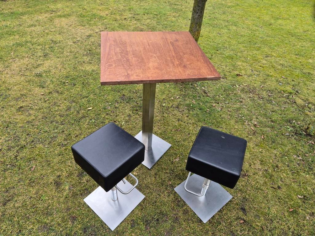 Bartafel RVS met teak blad en 2 barkrukken, Ophalen, Gebruikt, Hout, 90 cm of meer