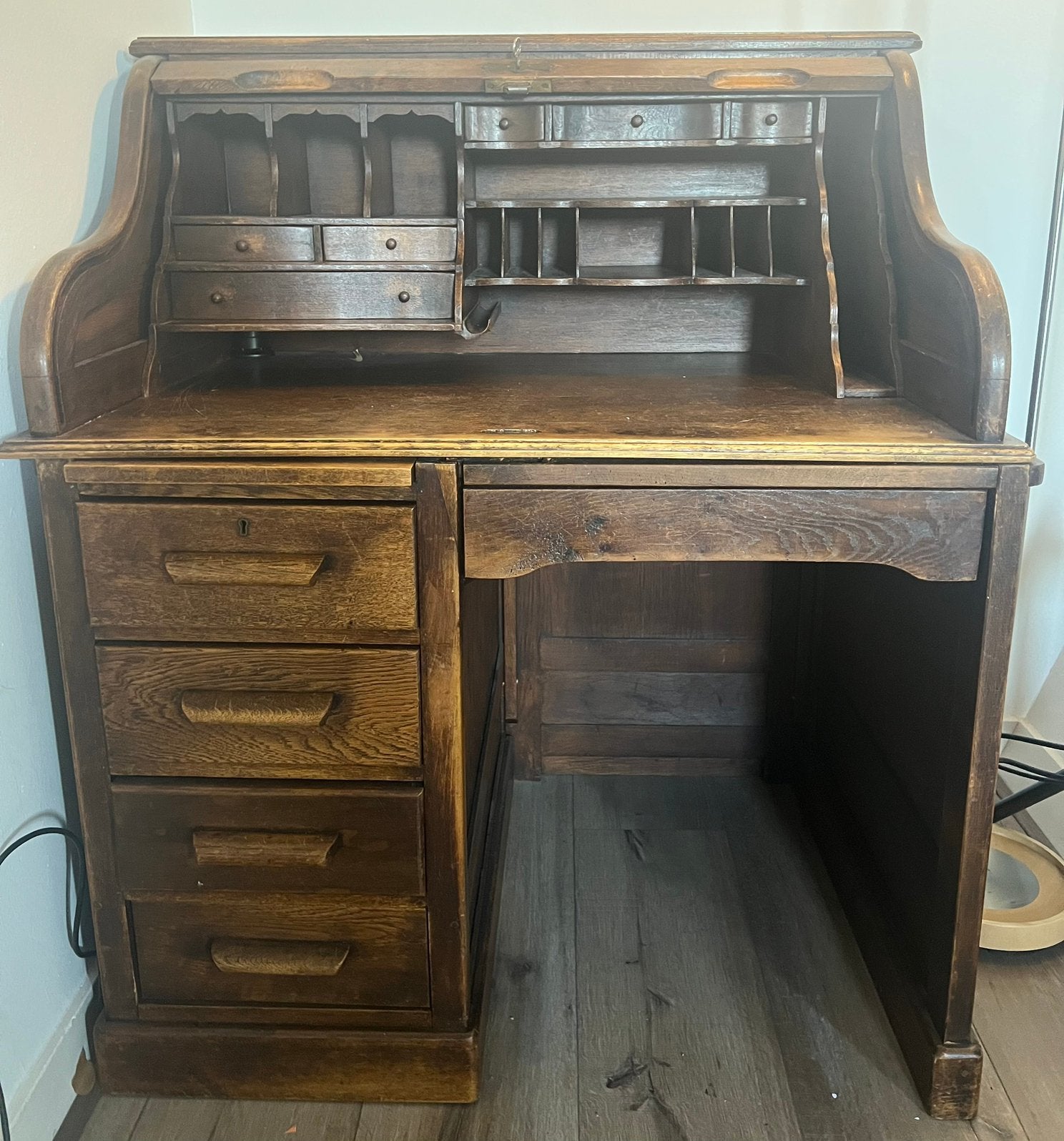 Leuk houten bureau (Secretaire/cilinderrolluikbureau, Ophalen