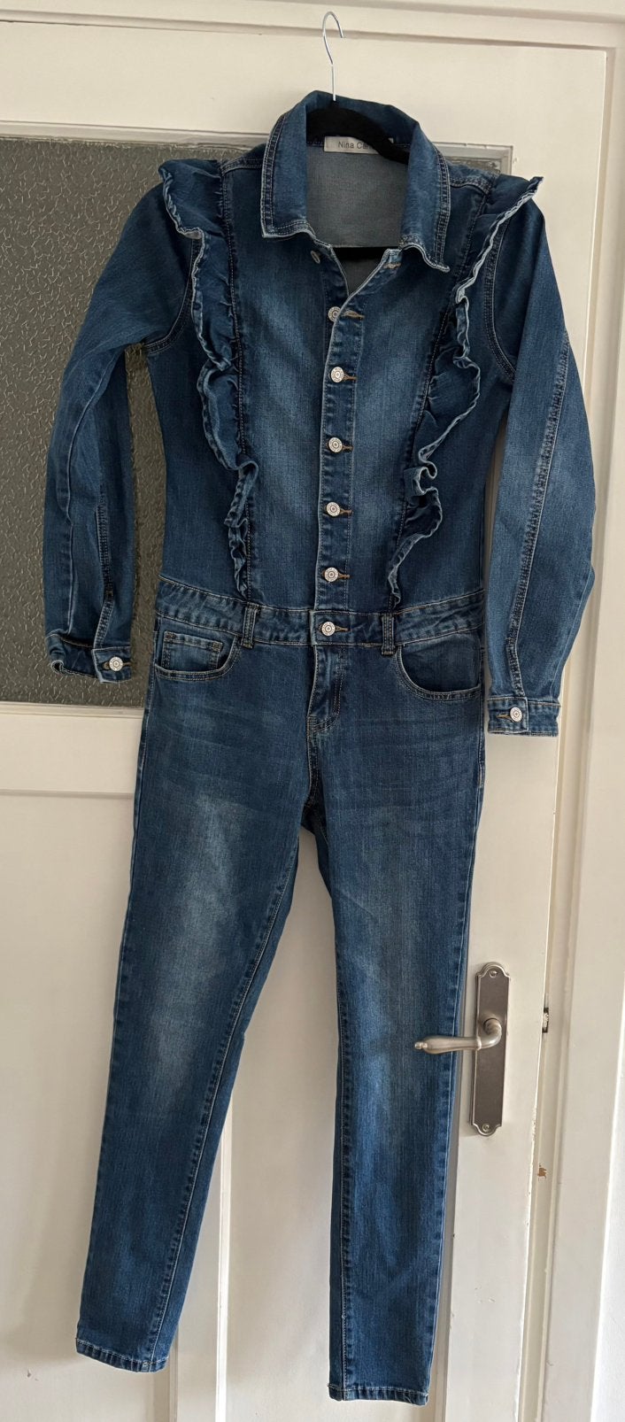 Nina Carter jumpsuit spijker ruffle maat M, Kleding | Dames, Ophalen of Verzenden, Zo goed als nieuw, Maat 38/40 (M), Blauw