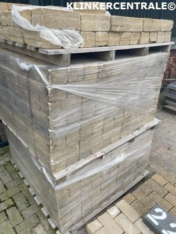 RESTPARTIJ 15m2 zandkleur gebruikte keiform betonklink 8 cm, Bij dit gebruikte product niet meer te achterhalen., Gebruikt, Verzenden