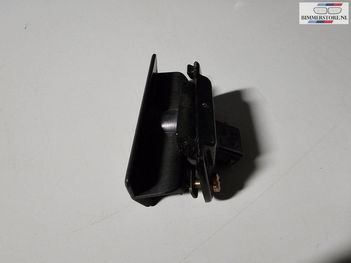 Foto 4 van Daschboard kastje slot mechaniek greep BMW 5 serie E34 Z1 Z3