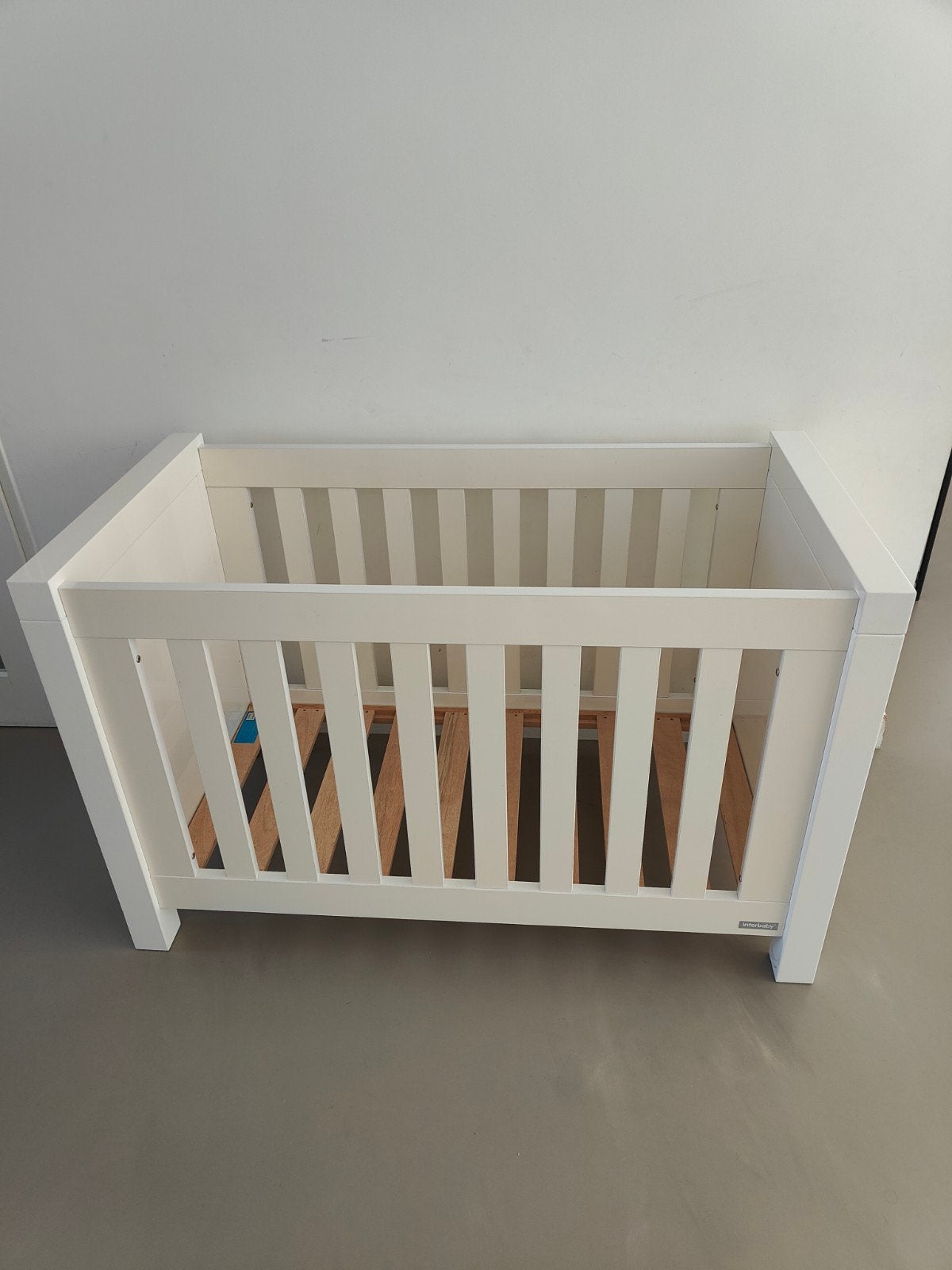 Interbaby Ledikant Wit - Zo goed als nieuw, Ophalen, Zo goed als nieuw, Ledikant