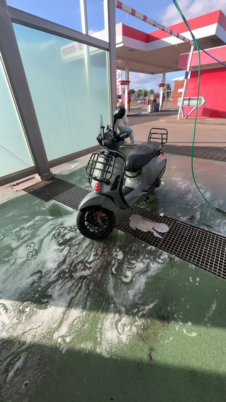 Vespa Sprint 2017-  hij ziet eruit zo goed als nieuw, Fietsen en Brommers, Gebruikt, Overige modellen, Maximaal 45 km/u, Ophalen of Verzenden